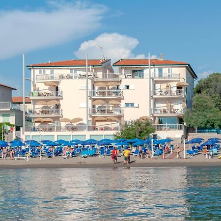 Residence Villa Lo Scoglietto San Vincenzo Buitenkant foto